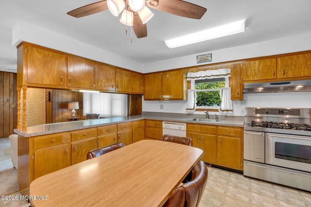 46 Camden Road, Hillsborough, NJ 08844
