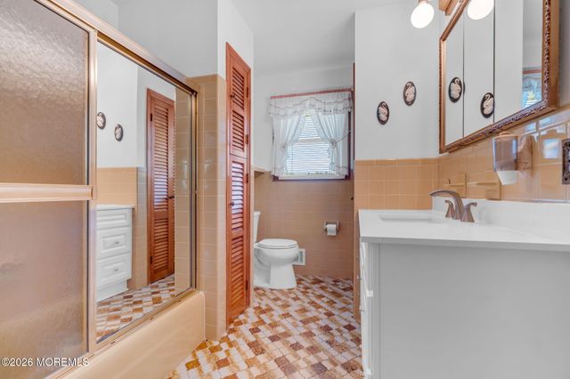 46 Camden Road, Hillsborough, NJ 08844