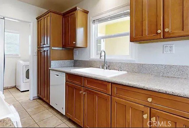 3250 Las Lunas, Pasadena, CA 91107