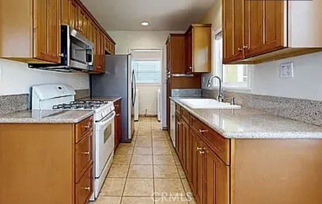 3250 Las Lunas, Pasadena, CA 91107