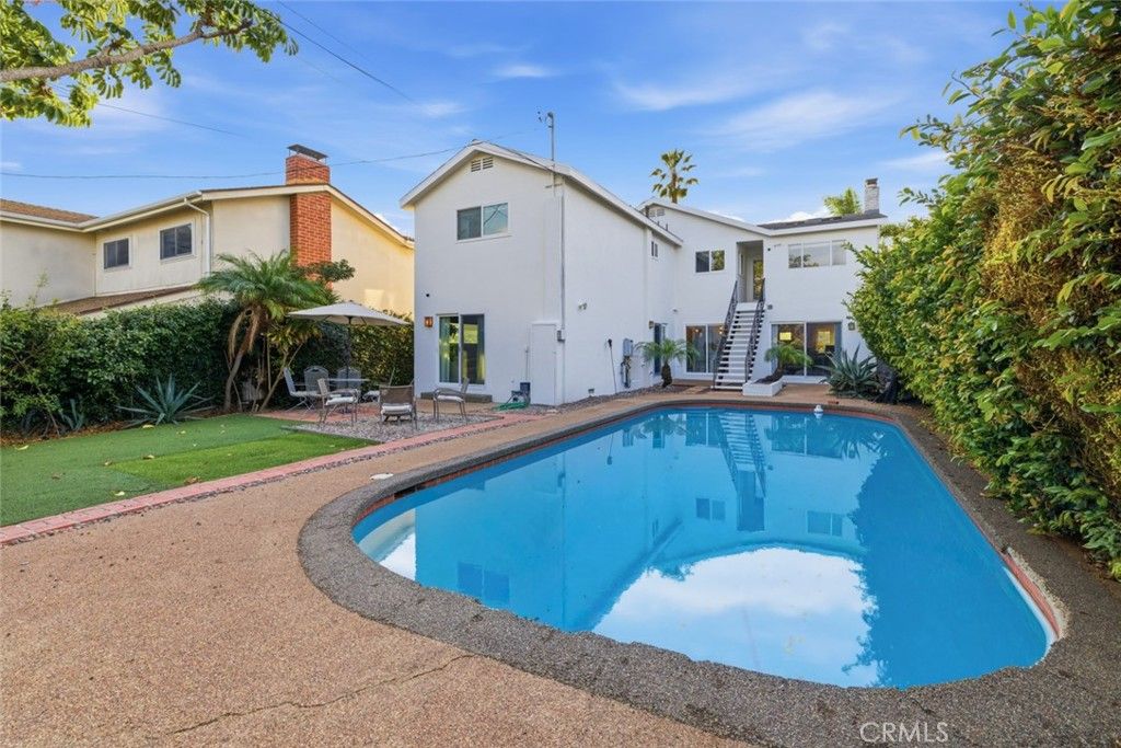 Image 39 of property listing at 3640 Pine Avenue, Long Beach, CA 90807