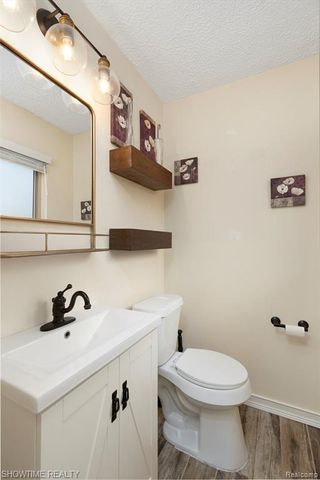 31810 Briar Lane, Saint Clair Shores, MI 48082
