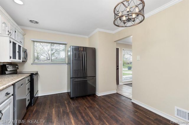 31810 Briar Lane, Saint Clair Shores, MI 48082
