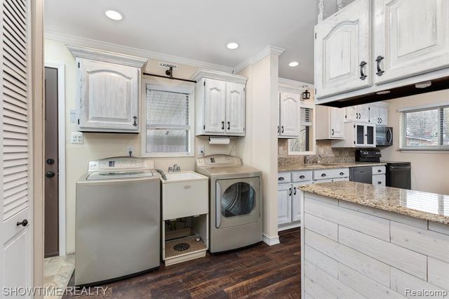 31810 Briar Lane, Saint Clair Shores, MI 48082