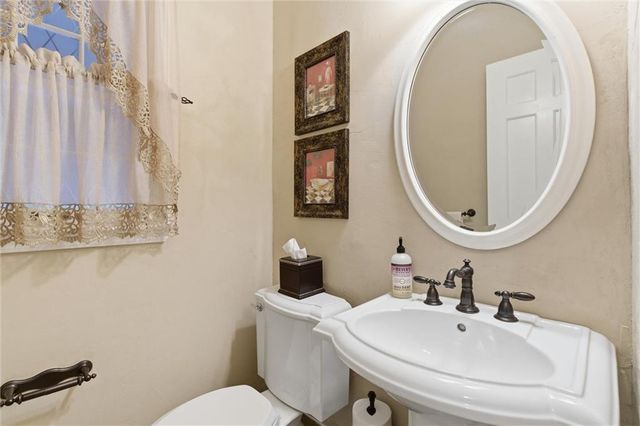 1200 W 70th Terrace, Kansas City, MO 64113