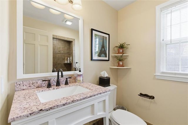 1200 W 70th Terrace, Kansas City, MO 64113