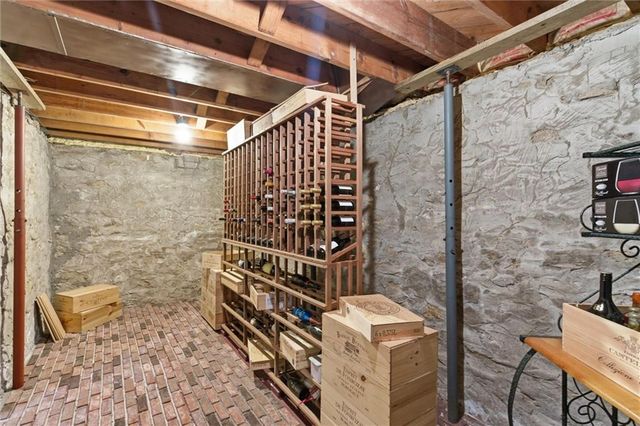 1200 W 70th Terrace, Kansas City, MO 64113