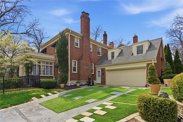 1200 W 70th Terrace, Kansas City, MO 64113