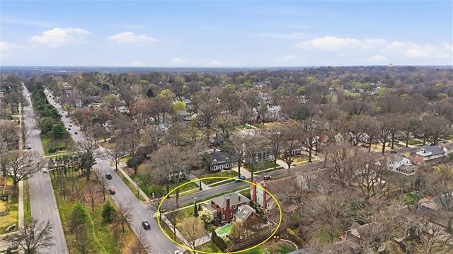 1200 W 70th Terrace, Kansas City, MO 64113