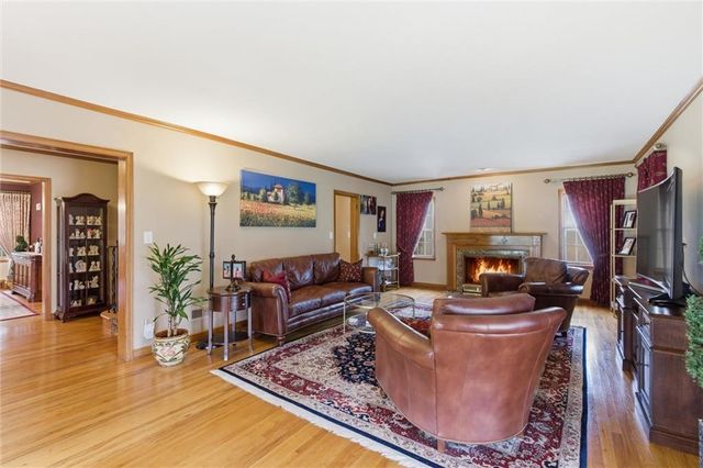 1200 W 70th Terrace, Kansas City, MO 64113