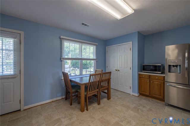 8378 Mary Mundie Ln, Mechanicsville, VA 23111