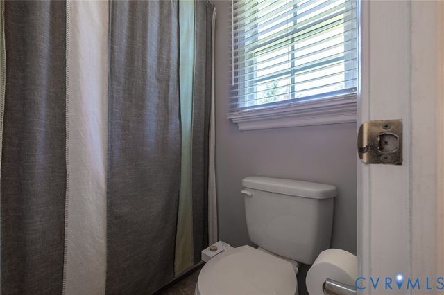 8378 Mary Mundie Ln, Mechanicsville, VA 23111