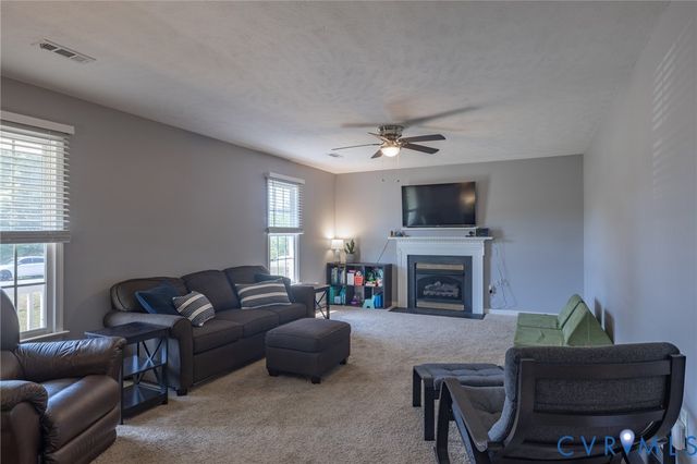 8378 Mary Mundie Ln, Mechanicsville, VA 23111