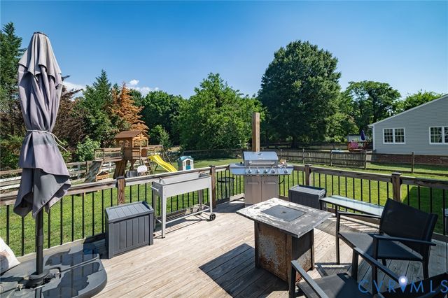 8378 Mary Mundie Ln, Mechanicsville, VA 23111