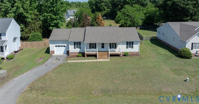 8378 Mary Mundie Ln, Mechanicsville, VA 23111