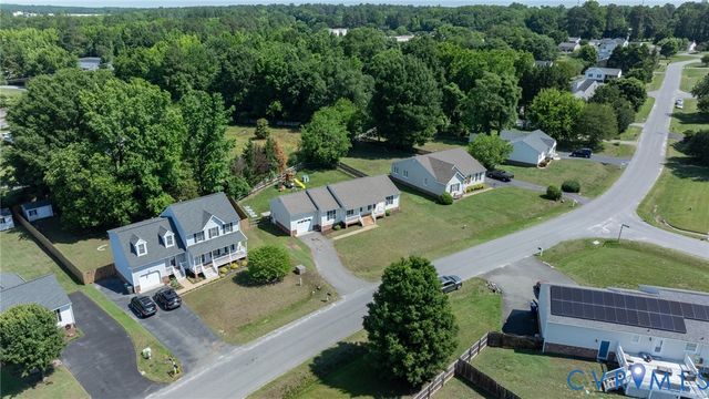 8378 Mary Mundie Ln, Mechanicsville, VA 23111