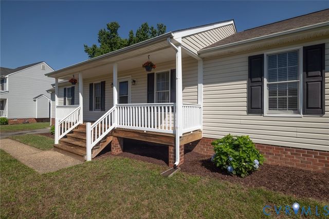 8378 Mary Mundie Ln, Mechanicsville, VA 23111