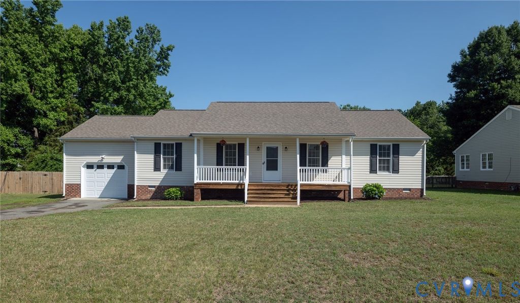 8378 Mary Mundie Ln, Mechanicsville, VA 23111