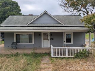 919 W 1st Street, Lowell, NC 28098