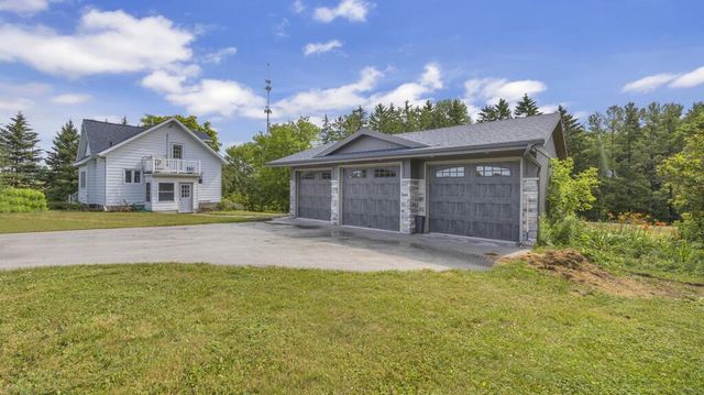 2917 Stone ROAD, Manitowoc, WI 54220
