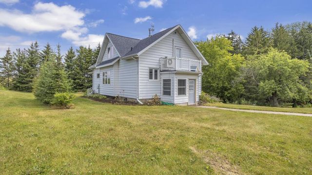 2917 Stone ROAD, Manitowoc, WI 54220