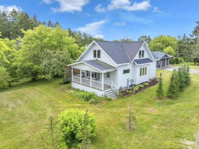2917 Stone ROAD, Manitowoc, WI 54220