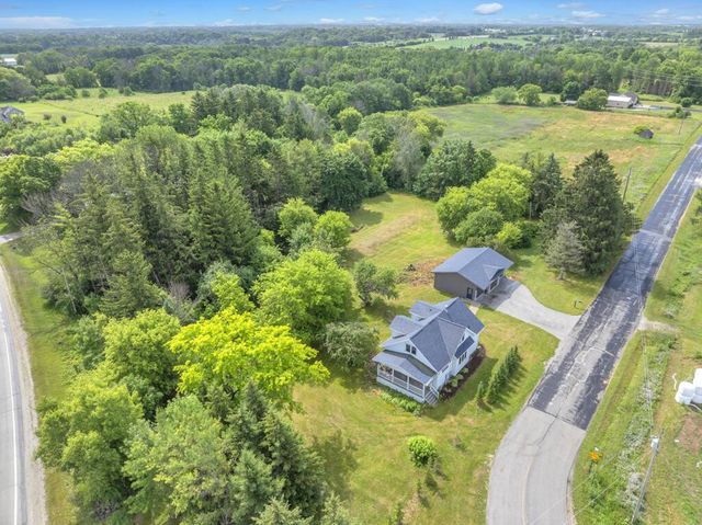 2917 Stone ROAD, Manitowoc, WI 54220