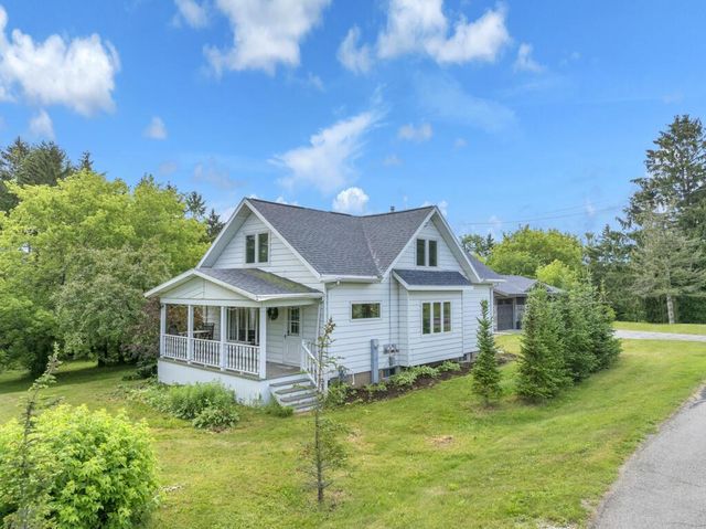 2917 Stone ROAD, Manitowoc, WI 54220