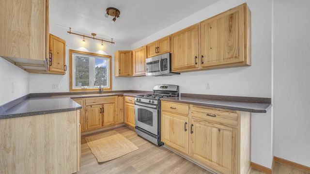 2917 Stone ROAD, Manitowoc, WI 54220