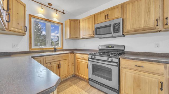 2917 Stone ROAD, Manitowoc, WI 54220