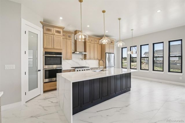 27330 E Nova Circle, Aurora, CO 80016