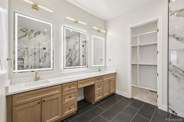 27330 E Nova Circle, Aurora, CO 80016