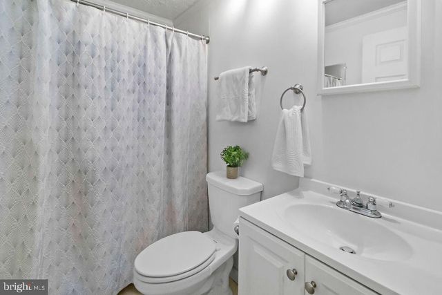 127 FAIRFAX DR, Colonial Beach, VA 22443
