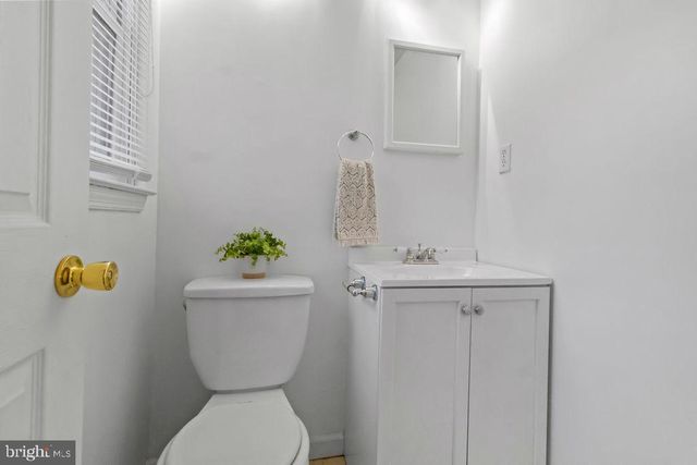 127 FAIRFAX DR, Colonial Beach, VA 22443