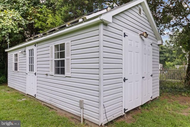 127 FAIRFAX DR, Colonial Beach, VA 22443