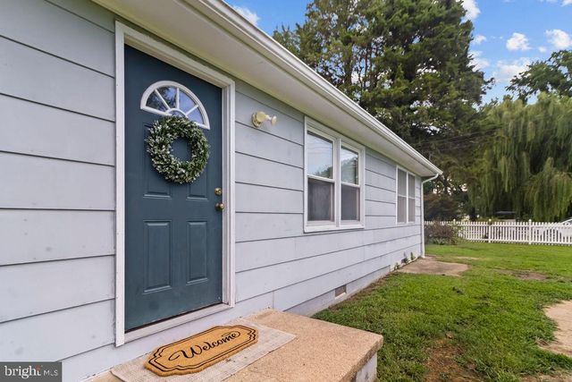 127 FAIRFAX DR, Colonial Beach, VA 22443