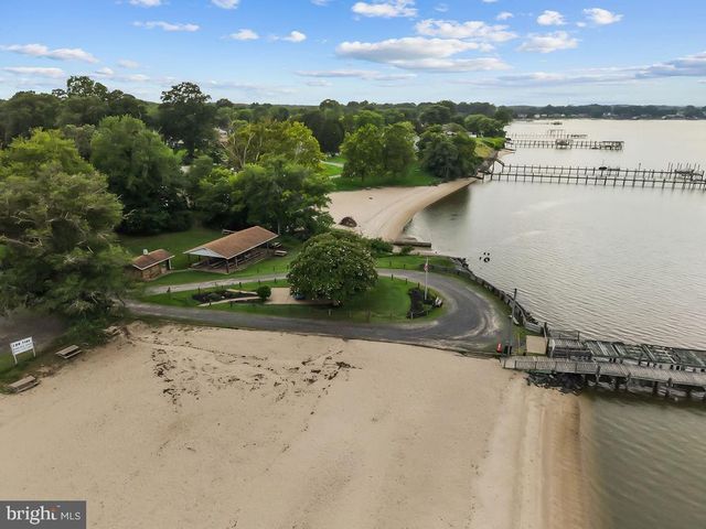 127 FAIRFAX DR, Colonial Beach, VA 22443