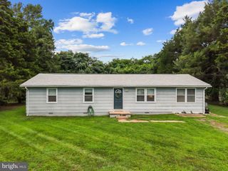 127 FAIRFAX DR, Colonial Beach, VA 22443