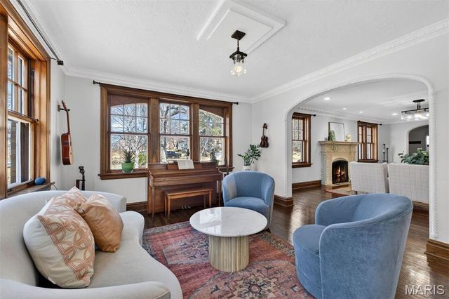 7298 Greenway Avenue, University City, MO 63130