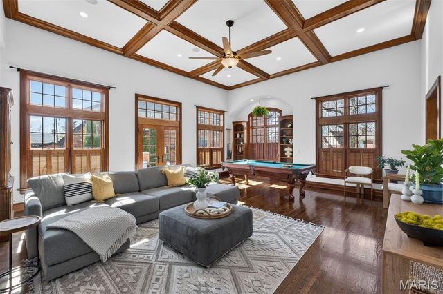 7298 Greenway Avenue, University City, MO 63130