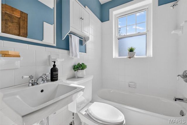 7298 Greenway Avenue, University City, MO 63130