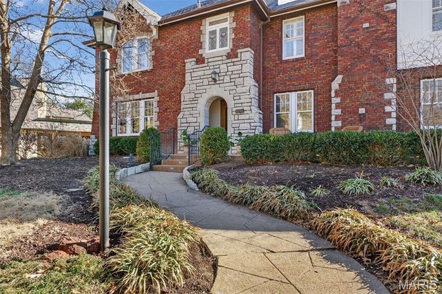 7298 Greenway Avenue, University City, MO 63130