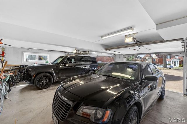 7298 Greenway Avenue, University City, MO 63130