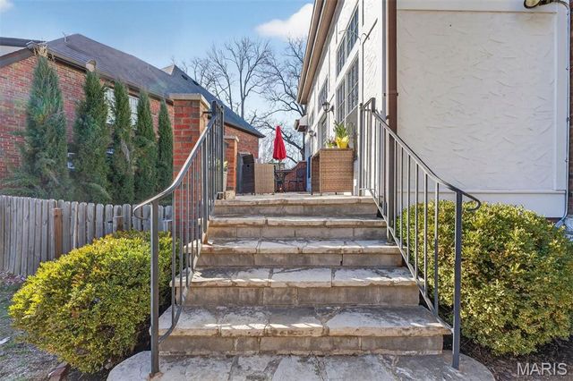 7298 Greenway Avenue, University City, MO 63130