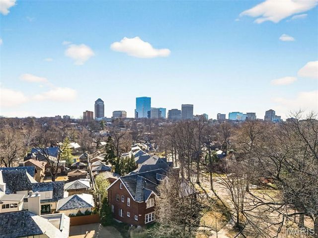 7298 Greenway Avenue, University City, MO 63130