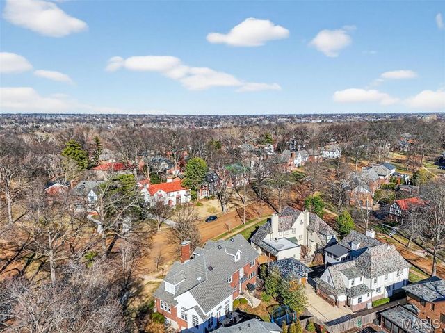 7298 Greenway Avenue, University City, MO 63130