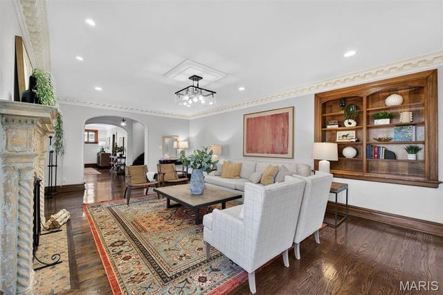 7298 Greenway Avenue, University City, MO 63130