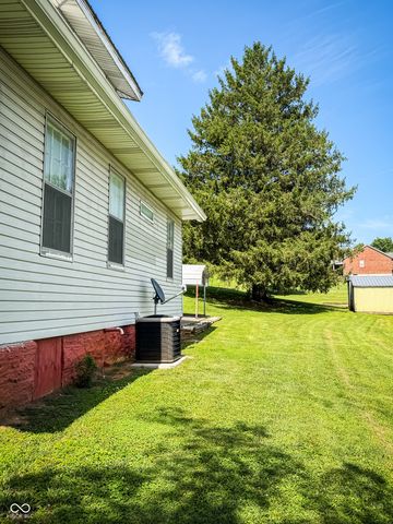 106 College Avenue, Paoli, IN 47454
