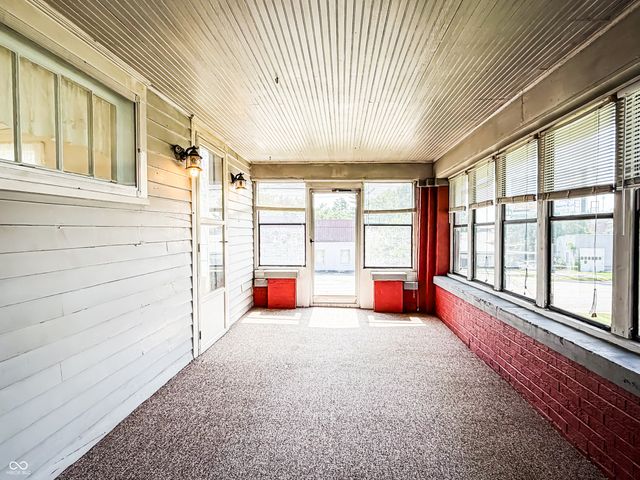 106 College Avenue, Paoli, IN 47454