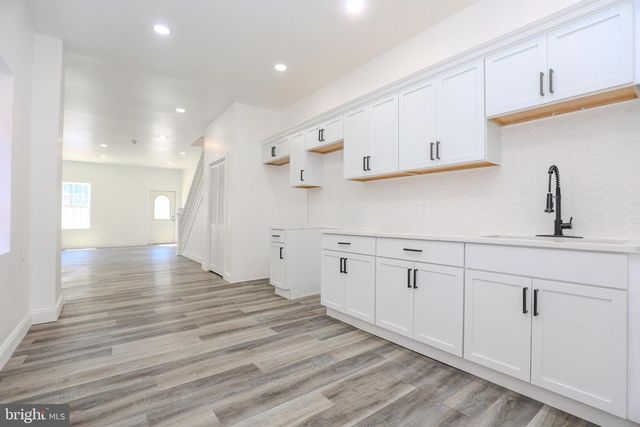 1642 MARKET ST, Harrisburg, PA 17103